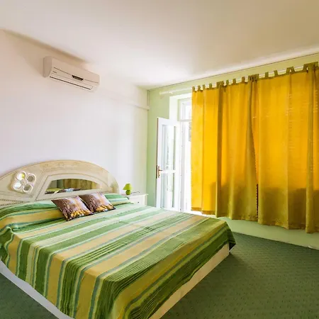 Sany - One Bedroom With Balcony And Sea View Apartament *