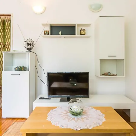 Sany - One Bedroom With Balcony And Sea View Apartamento