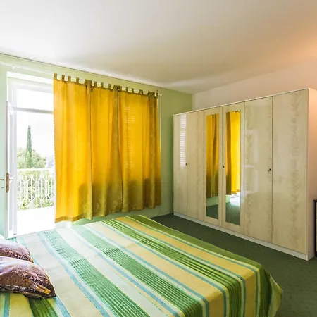 Sany - One Bedroom With Balcony And Sea View *