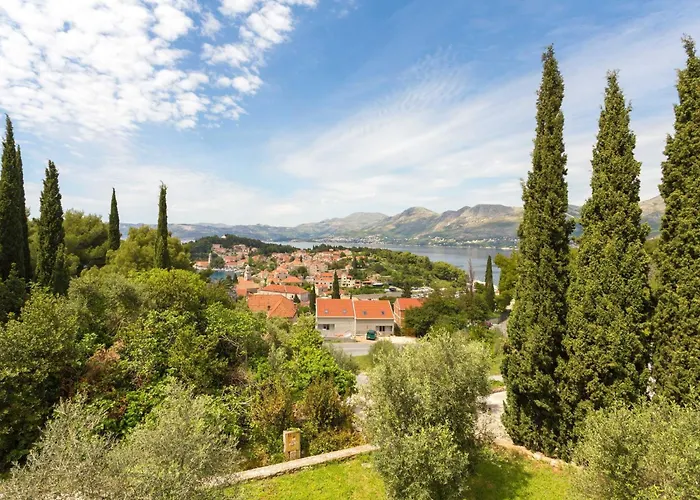 Sany - One Bedroom With Balcony And Sea View